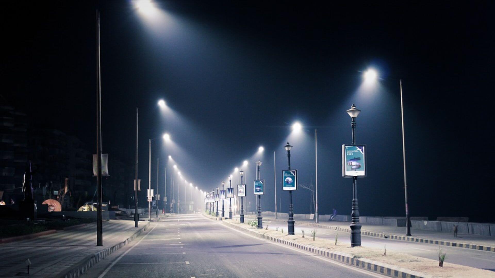 How Street Light Solutions Improve Public Spaces 