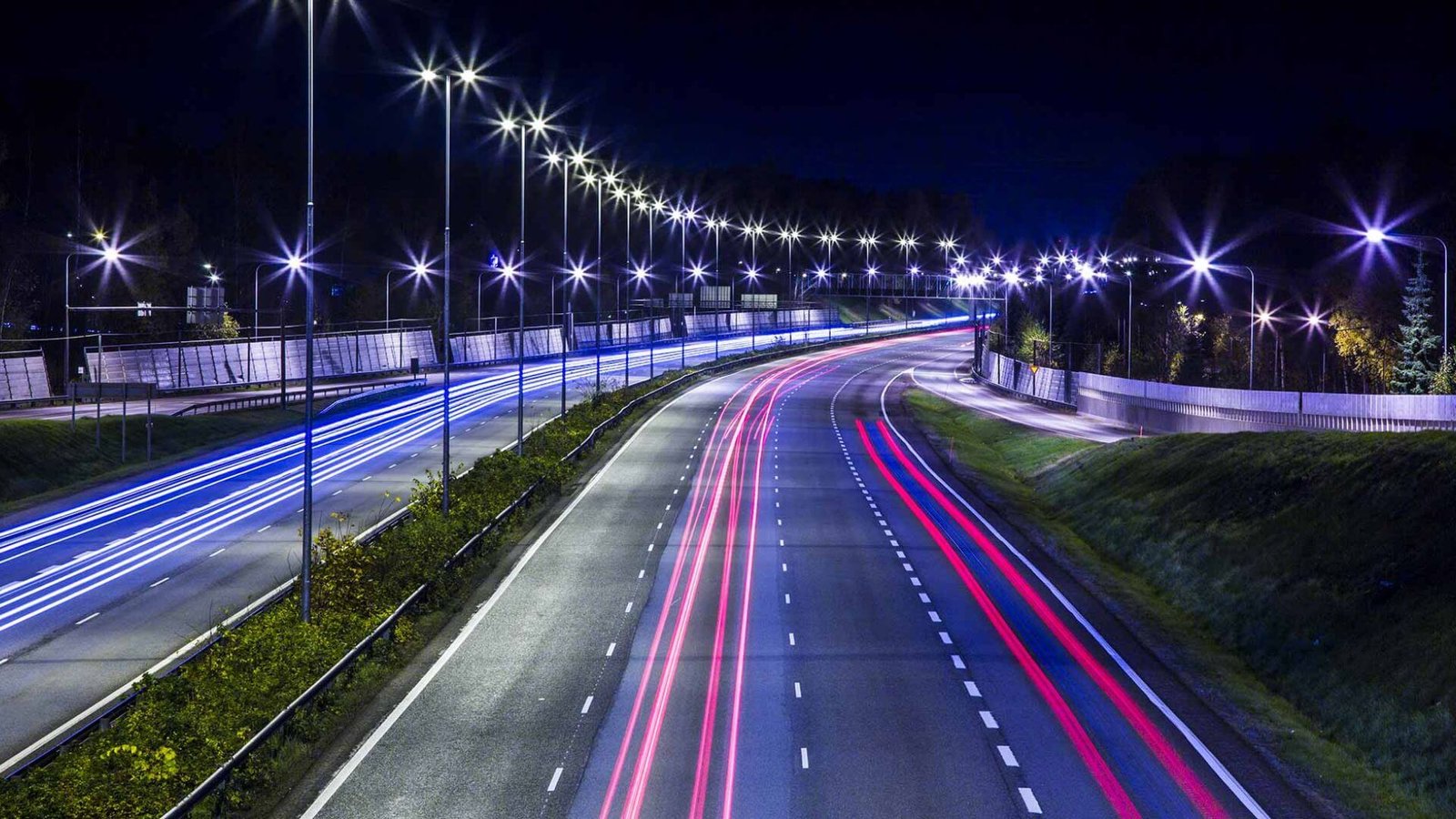 Understanding the Benefits of LED Street Lighting 